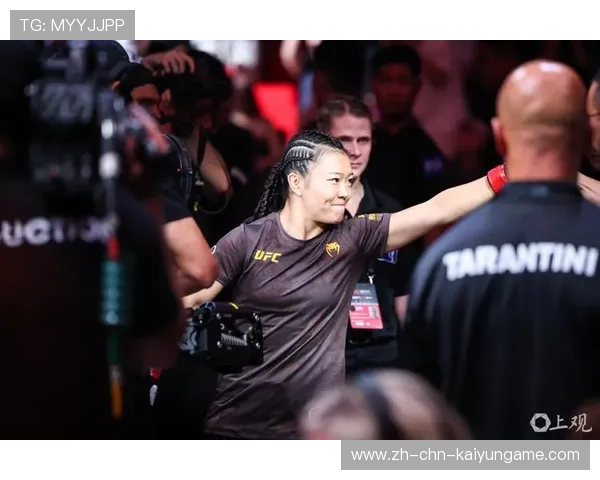 UFC比赛前夕选手完成体能消减，状态管理到位